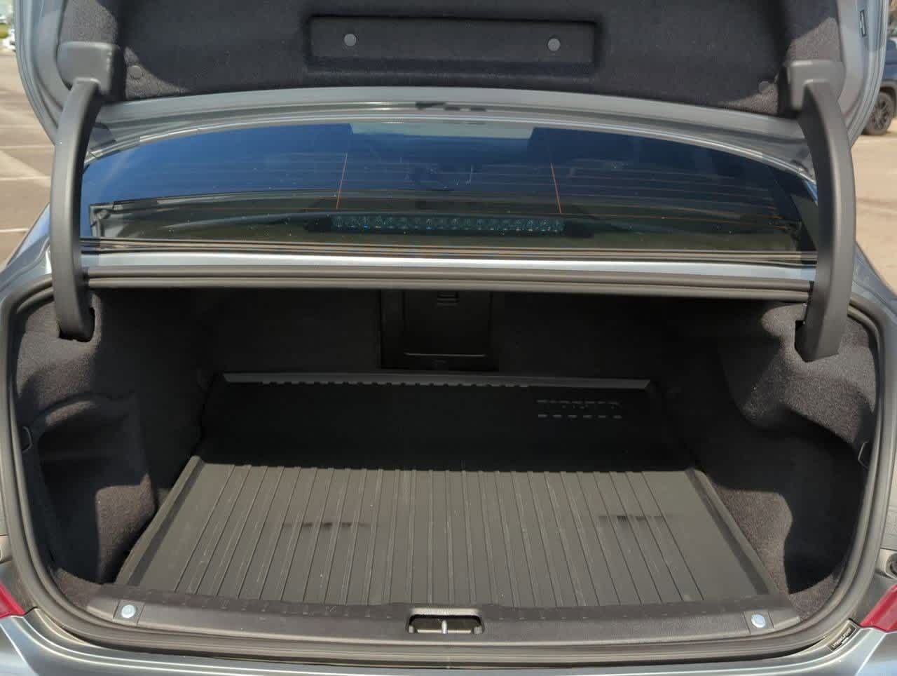 2018 Volvo S90 T5 Momentum 33