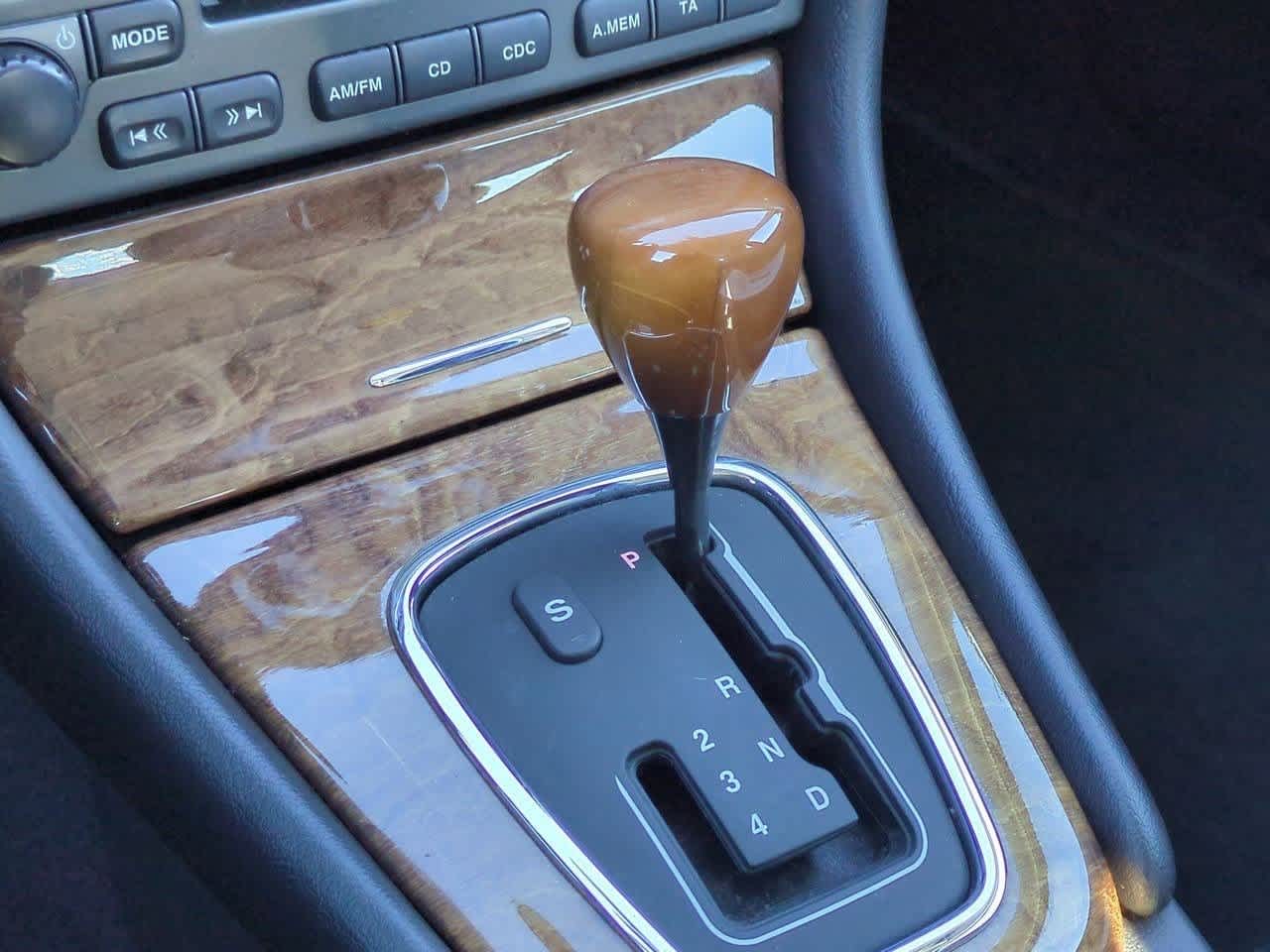 Thumbnail: 2004 Jaguar X-Type - 23