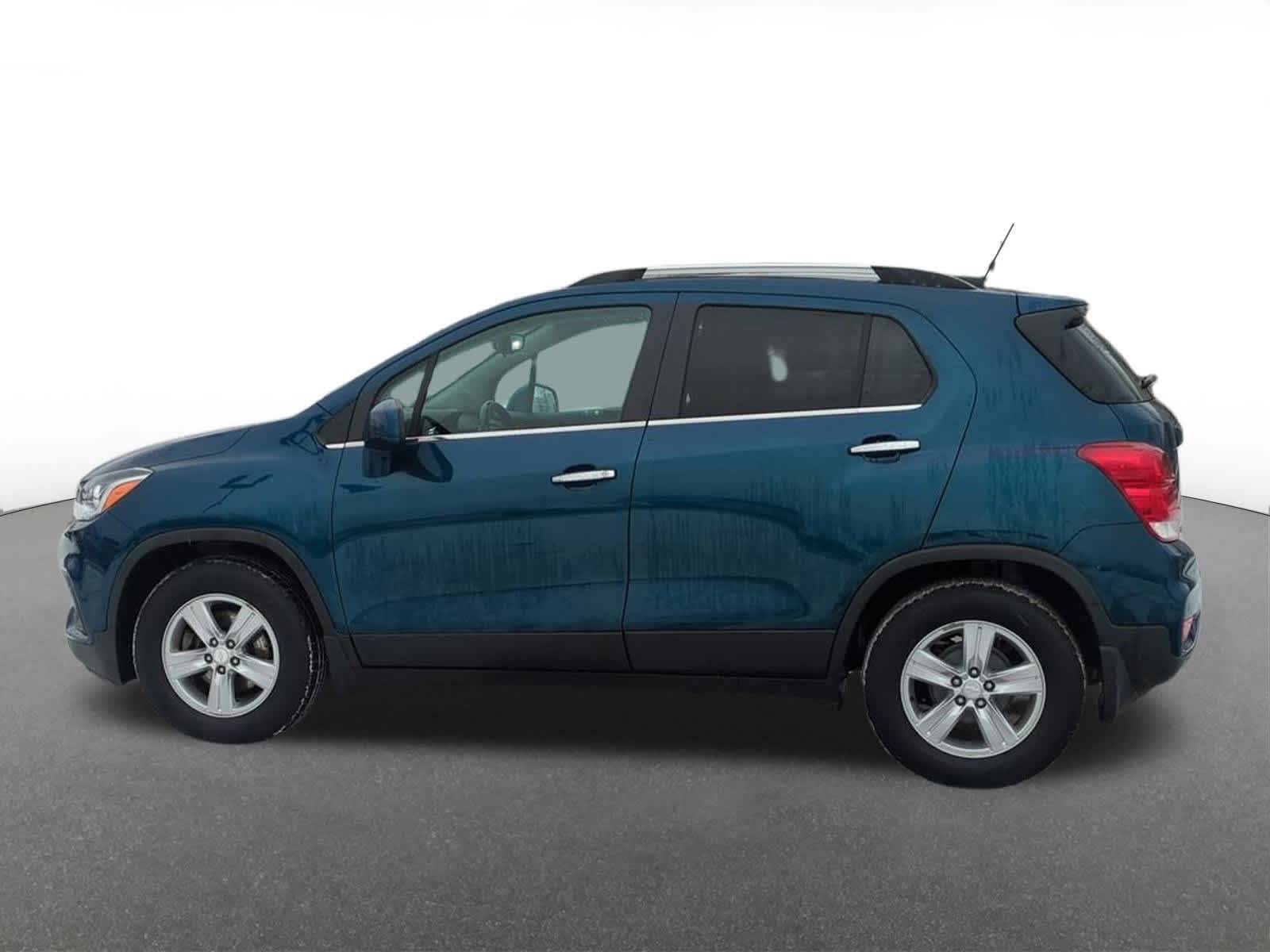 Thumbnail: 2019 Chevrolet Trax - 3