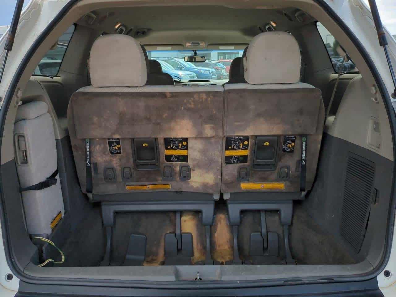 Thumbnail: 2011 Toyota Sienna - 29