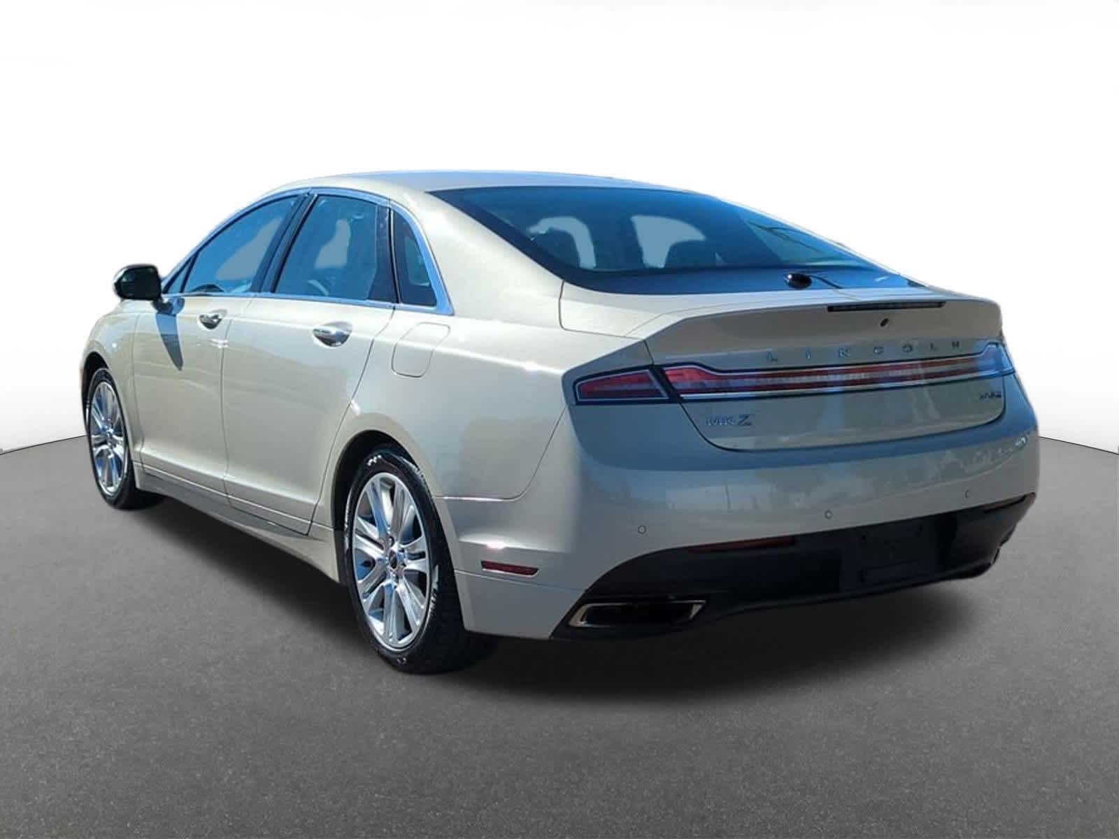 Thumbnail: 2016 Lincoln MKZ - 4