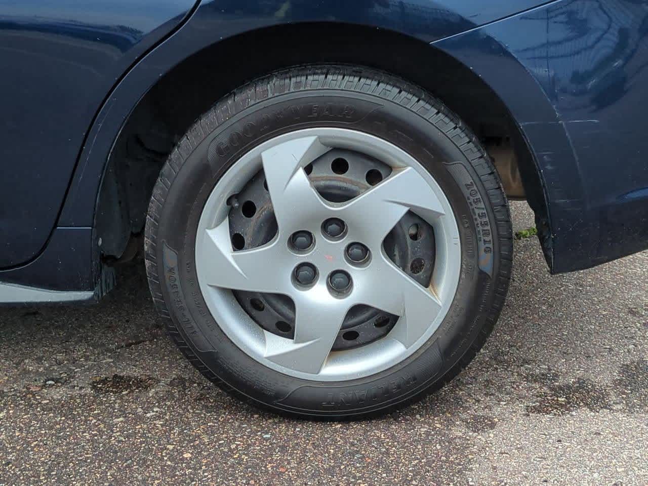 Thumbnail: 2010 Pontiac Vibe - 12