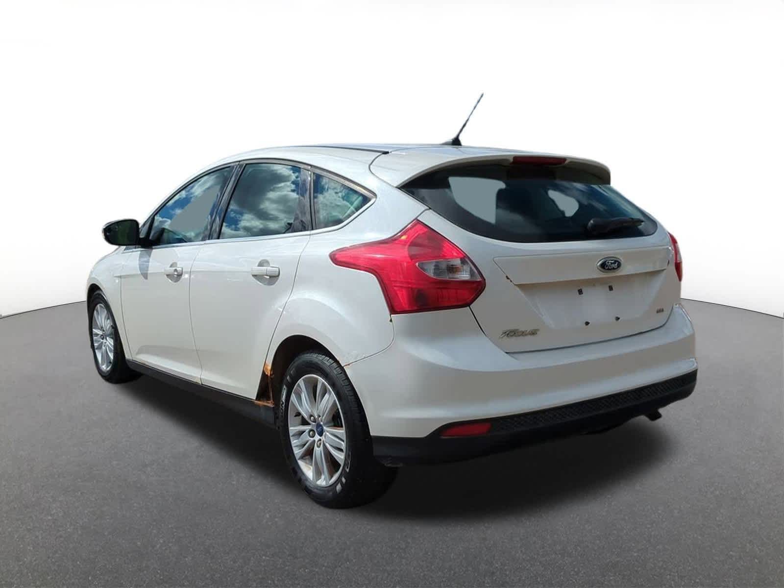 Thumbnail: 2012 Ford Focus - 4