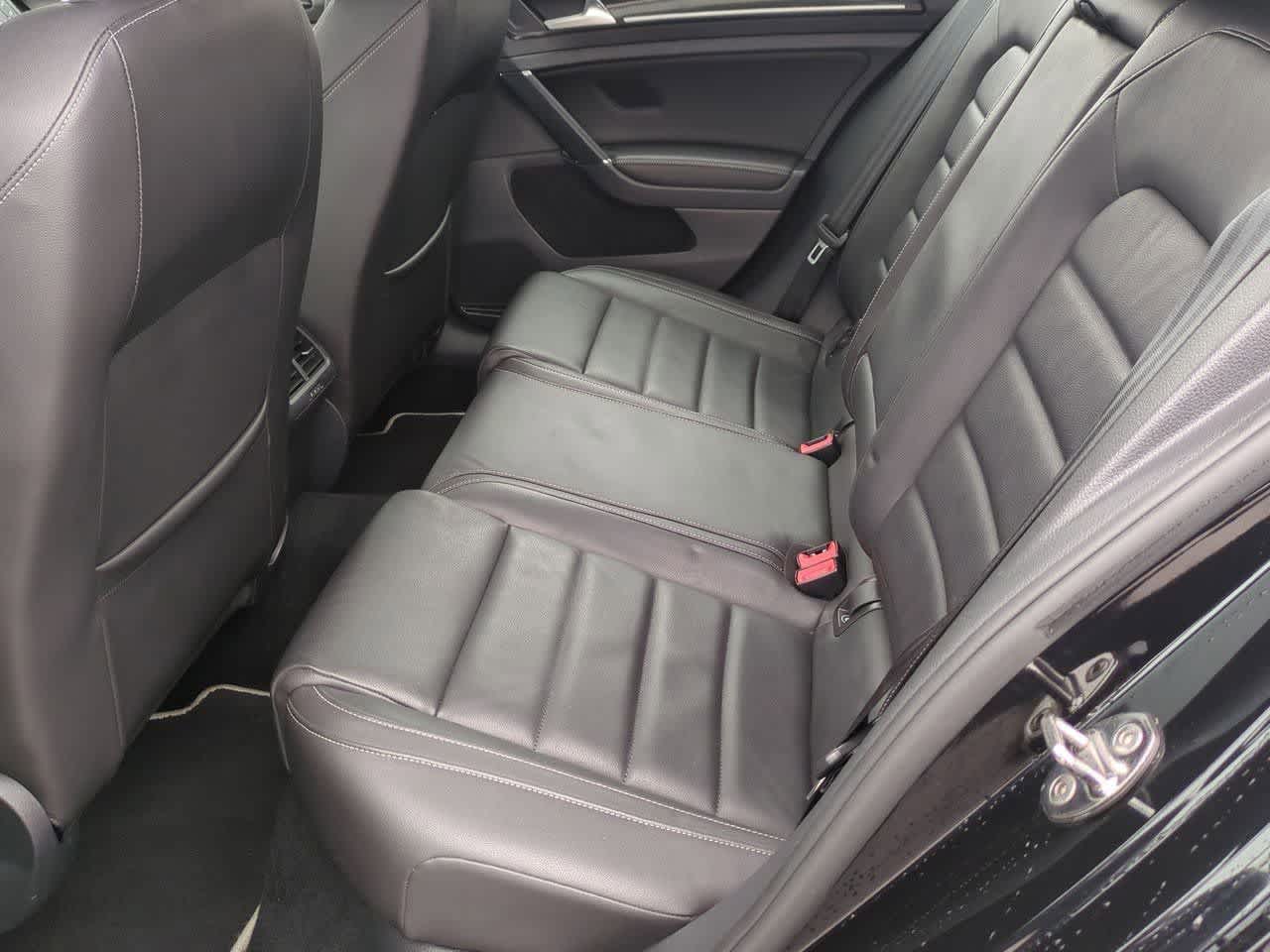 Thumbnail: 2017 Volkswagen Golf - 18