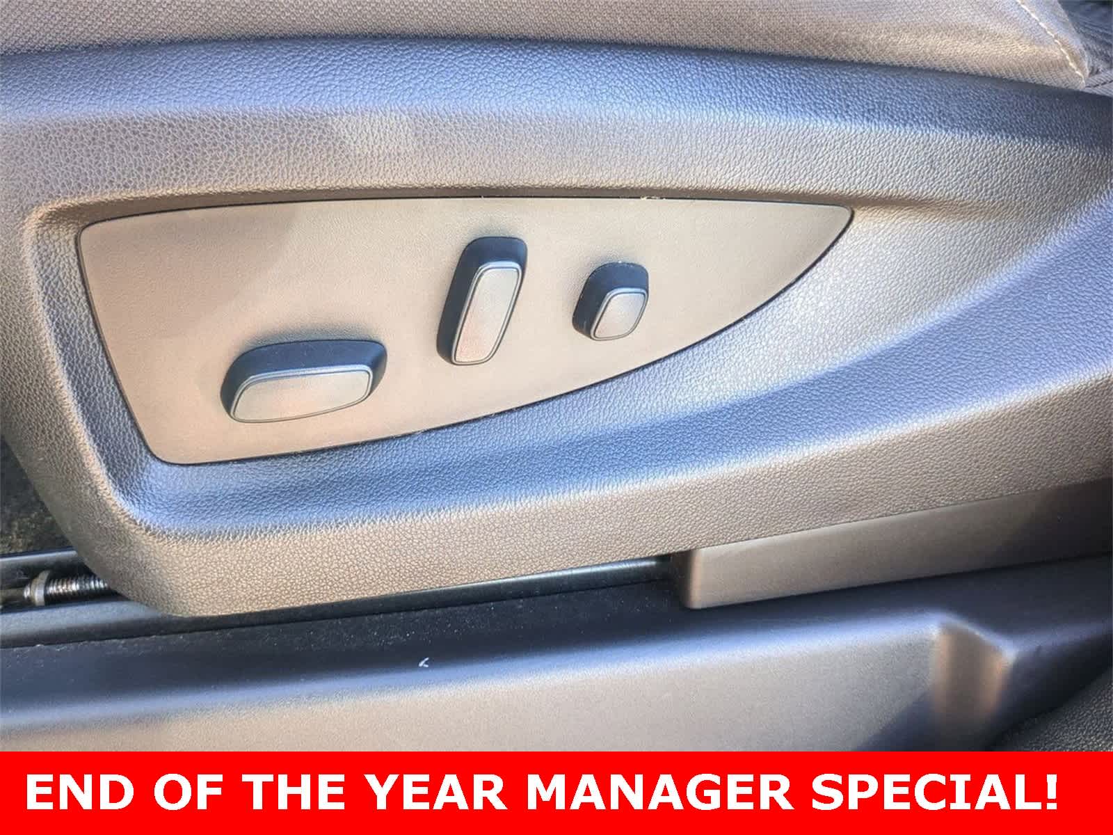 Thumbnail: 2018 Chevrolet Tahoe - 15