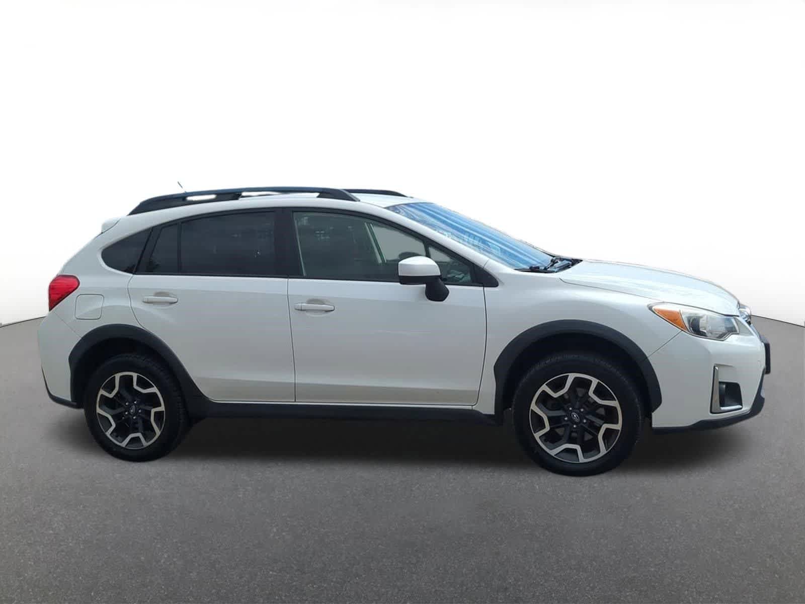 Thumbnail: 2017 Subaru Crosstrek - 7