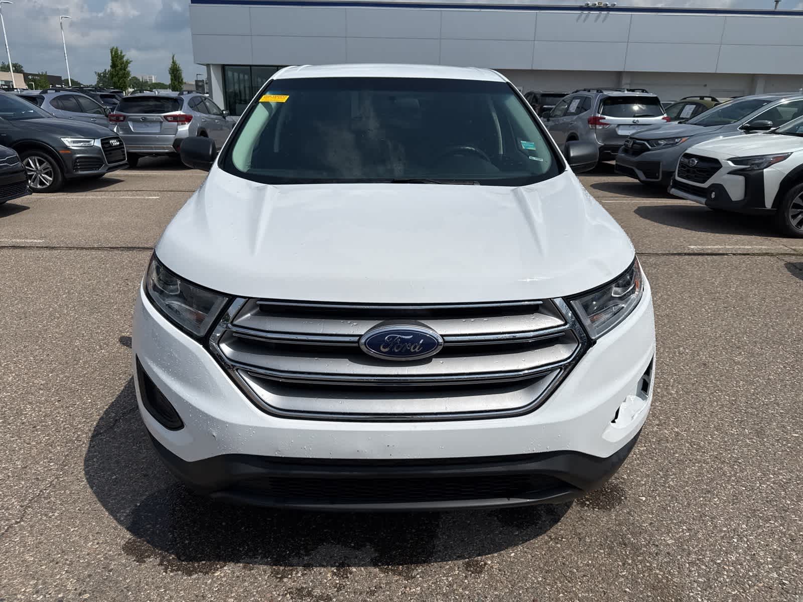 2016 Ford Edge SE 10