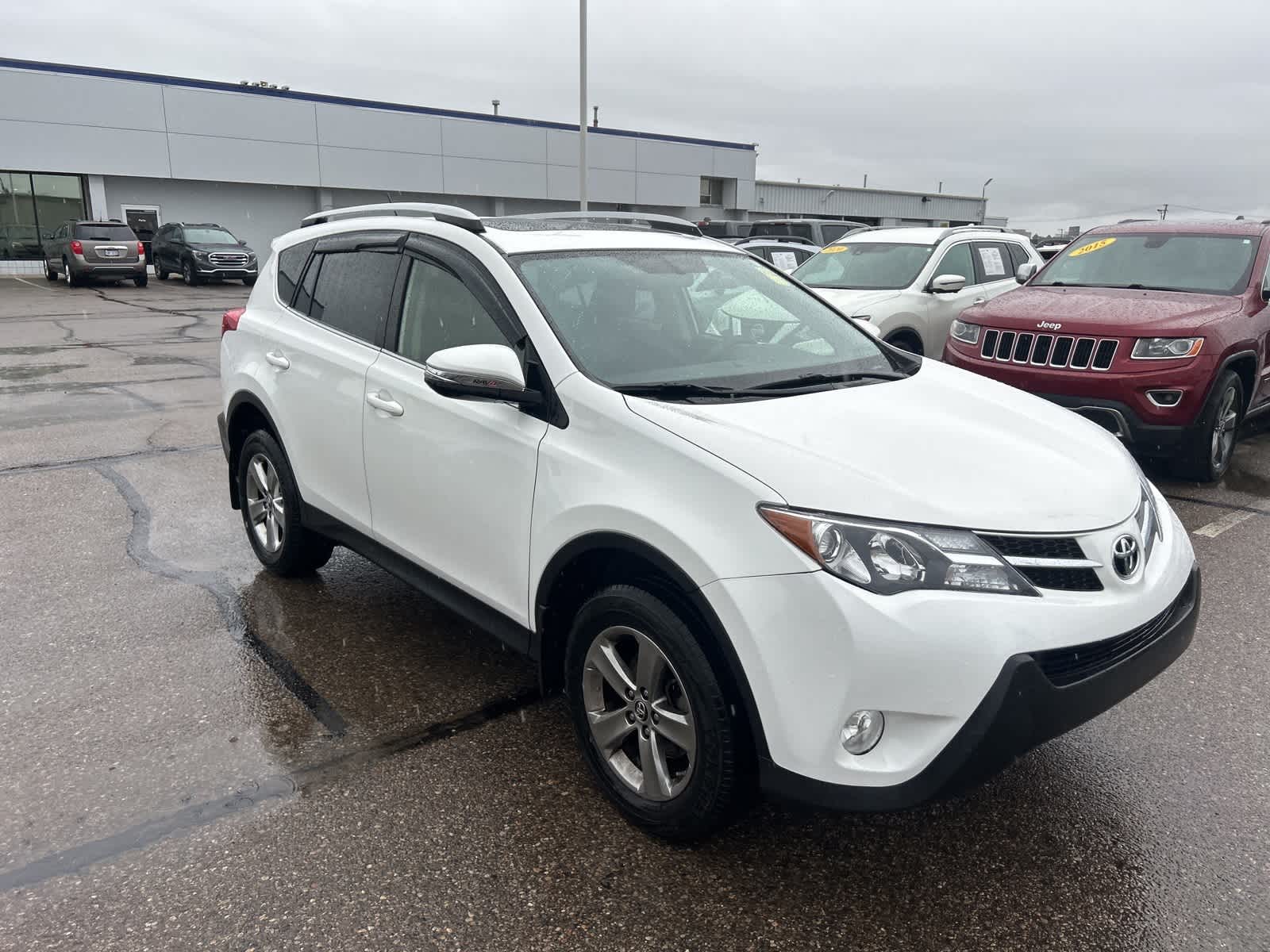 Thumbnail: 2015 Toyota RAV4 - 4