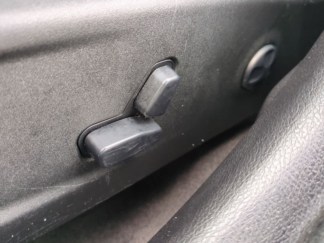 Thumbnail: 2018 Chrysler 300 - 16