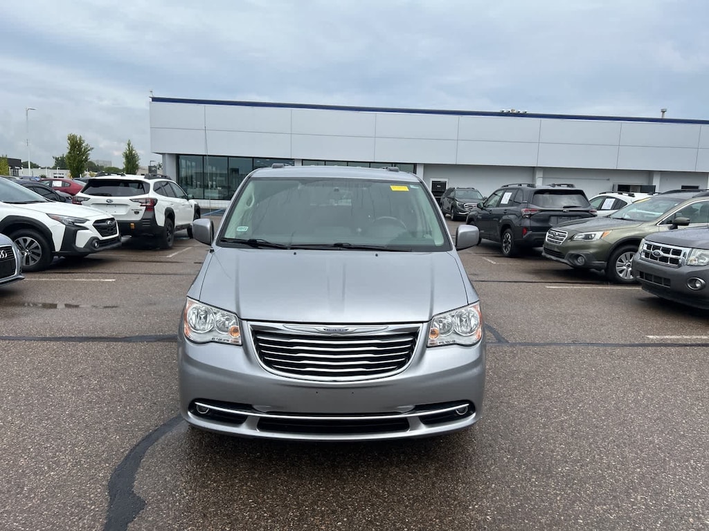 Used 2016 Chrysler Town & Country Touring Van LWB Passenger Van