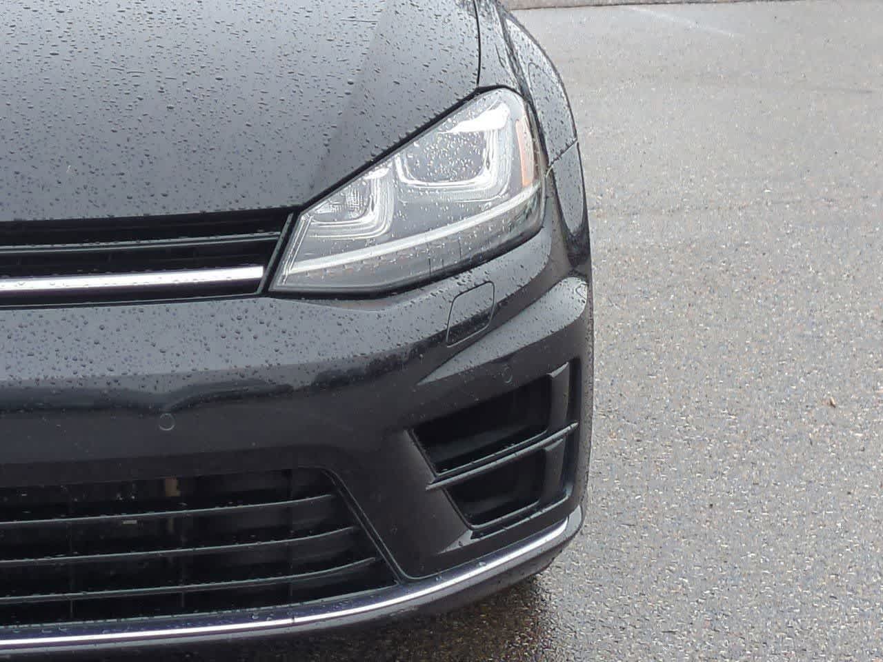 Thumbnail: 2017 Volkswagen Golf - 10