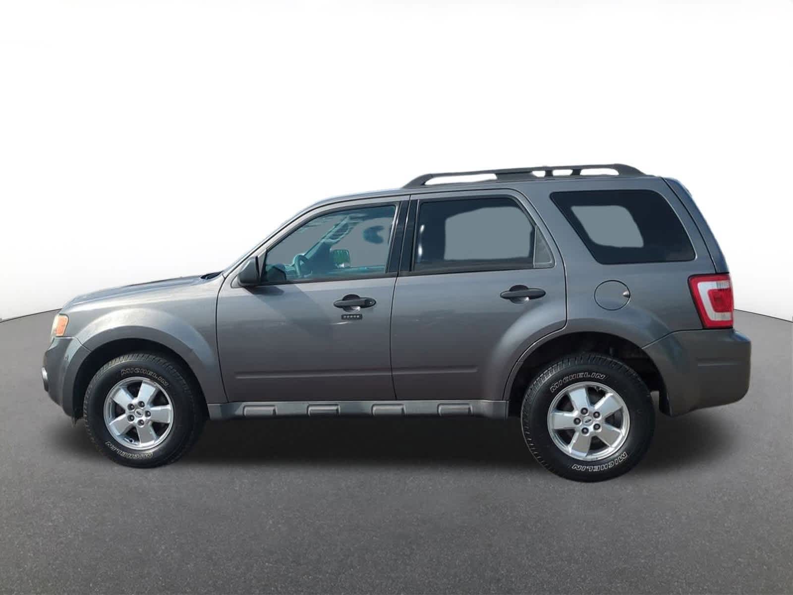 Thumbnail: 2009 Ford Escape - 3