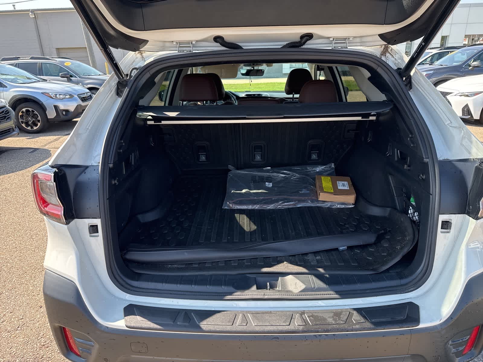 Thumbnail: 2022 Subaru Outback - 15