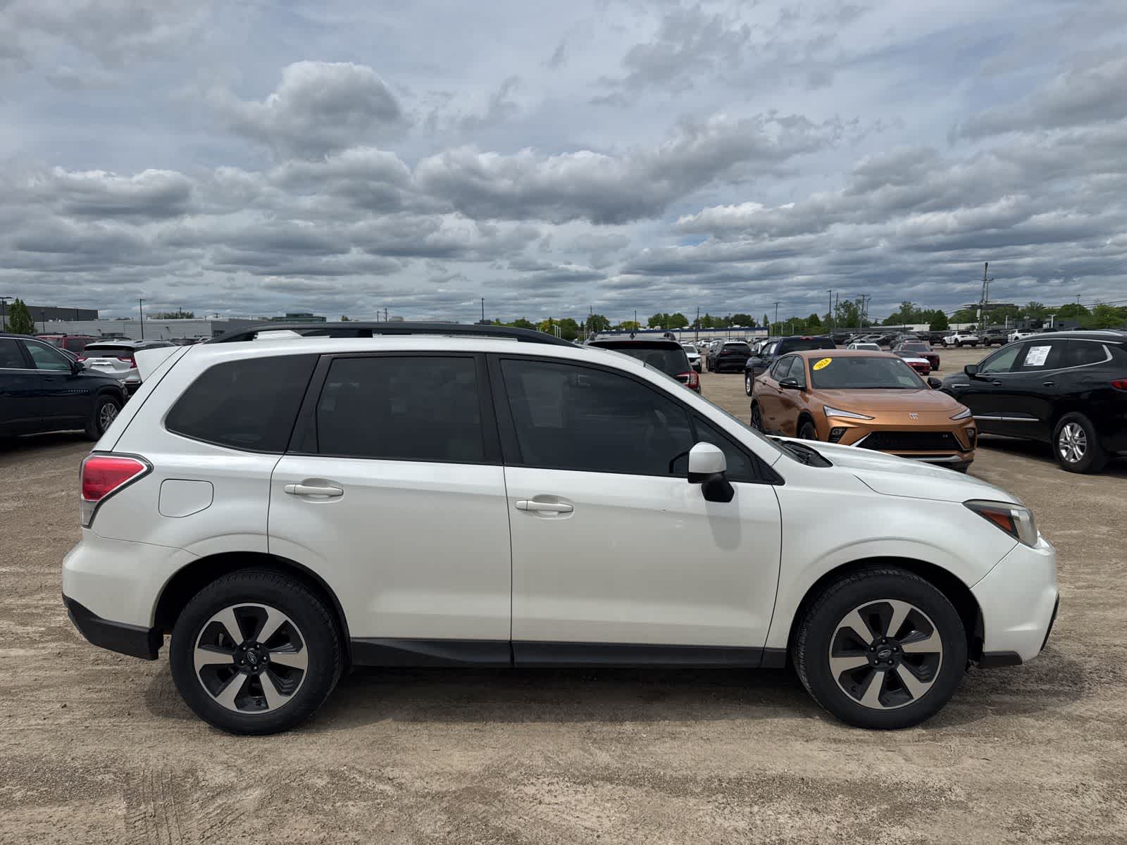 Thumbnail: 2018 Subaru Forester - 8