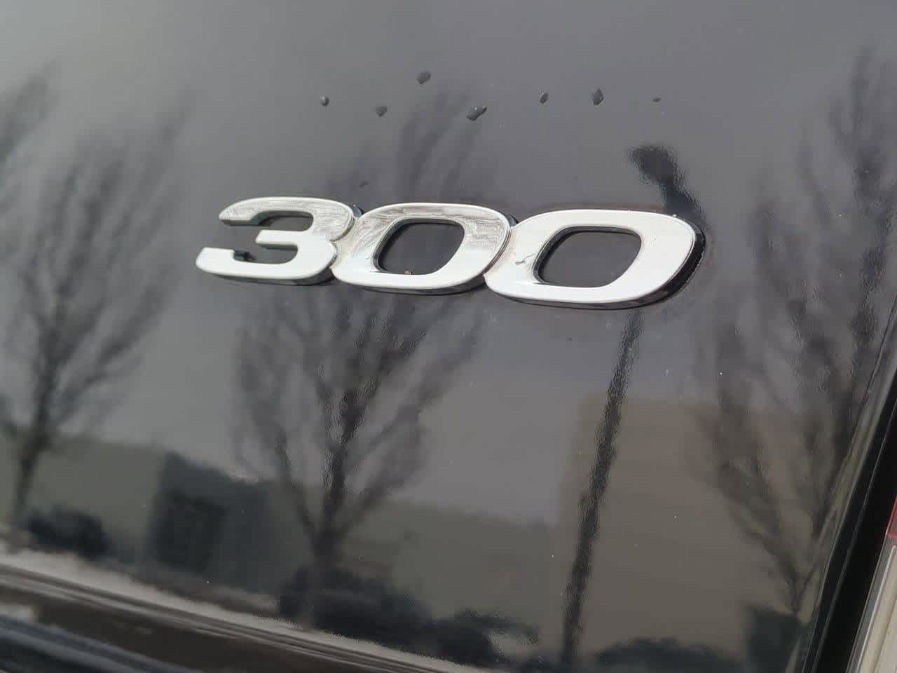 Thumbnail: 2018 Chrysler 300 - 12