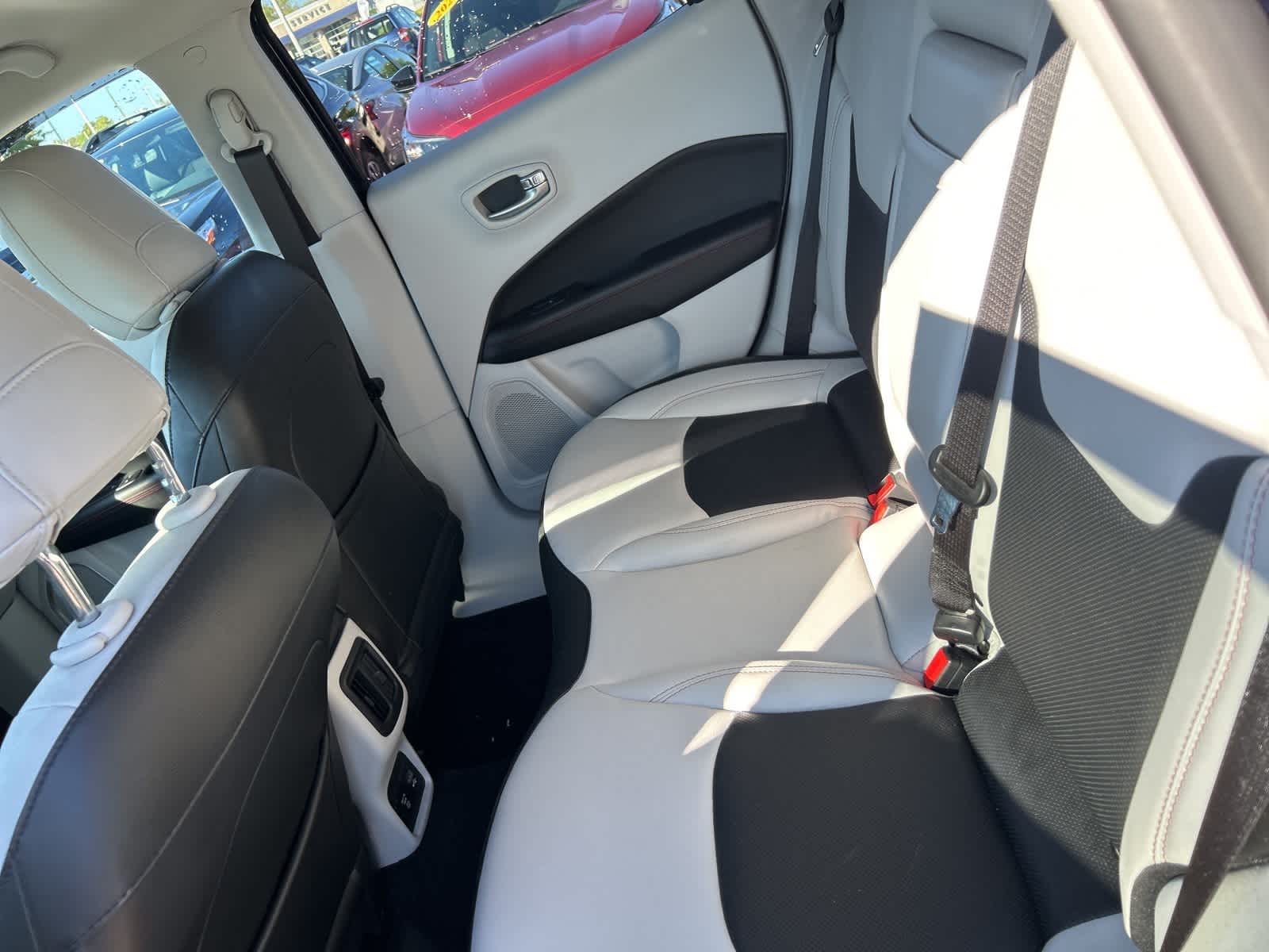 Thumbnail: 2019 Jeep Compass - 15