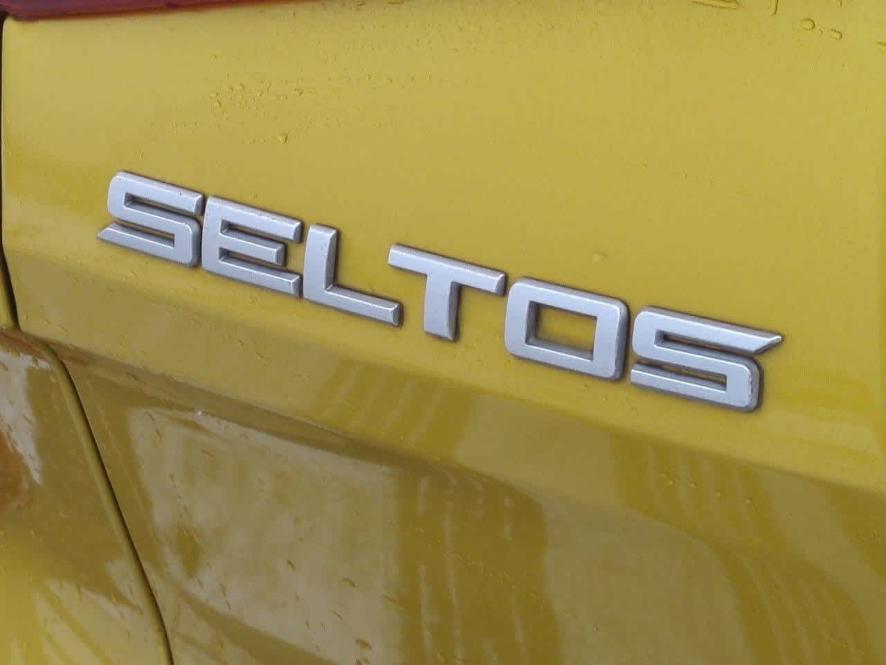 Thumbnail: 2022 Kia Seltos - 12