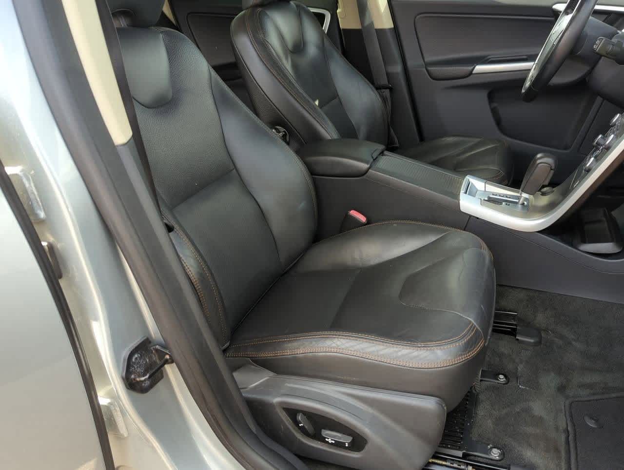 Thumbnail: 2010 Volvo XC60 - 22