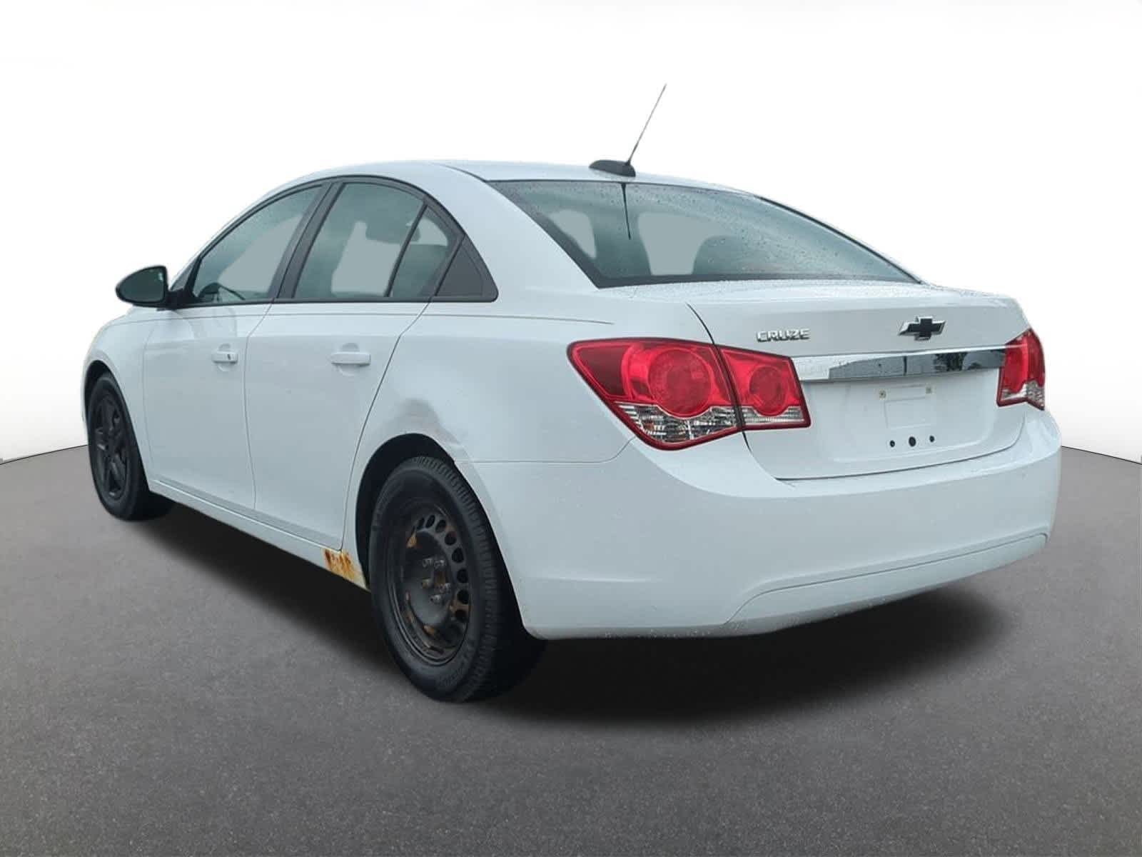 Thumbnail: 2016 Chevrolet Cruze - 4