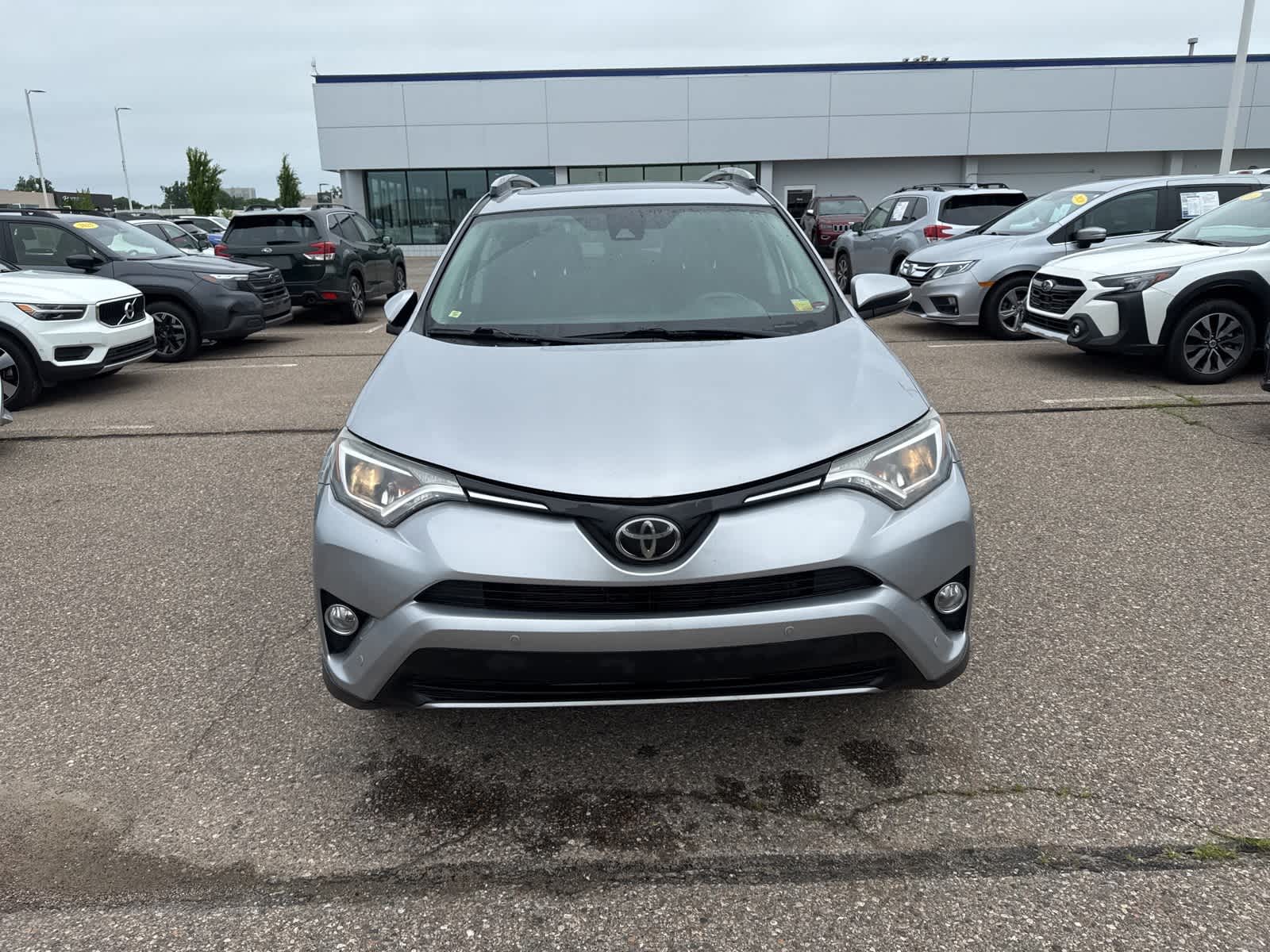 Thumbnail: 2017 Toyota RAV4 - 10