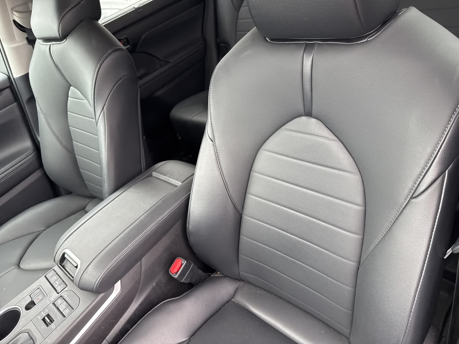 Thumbnail: 2021 Toyota Highlander - 15