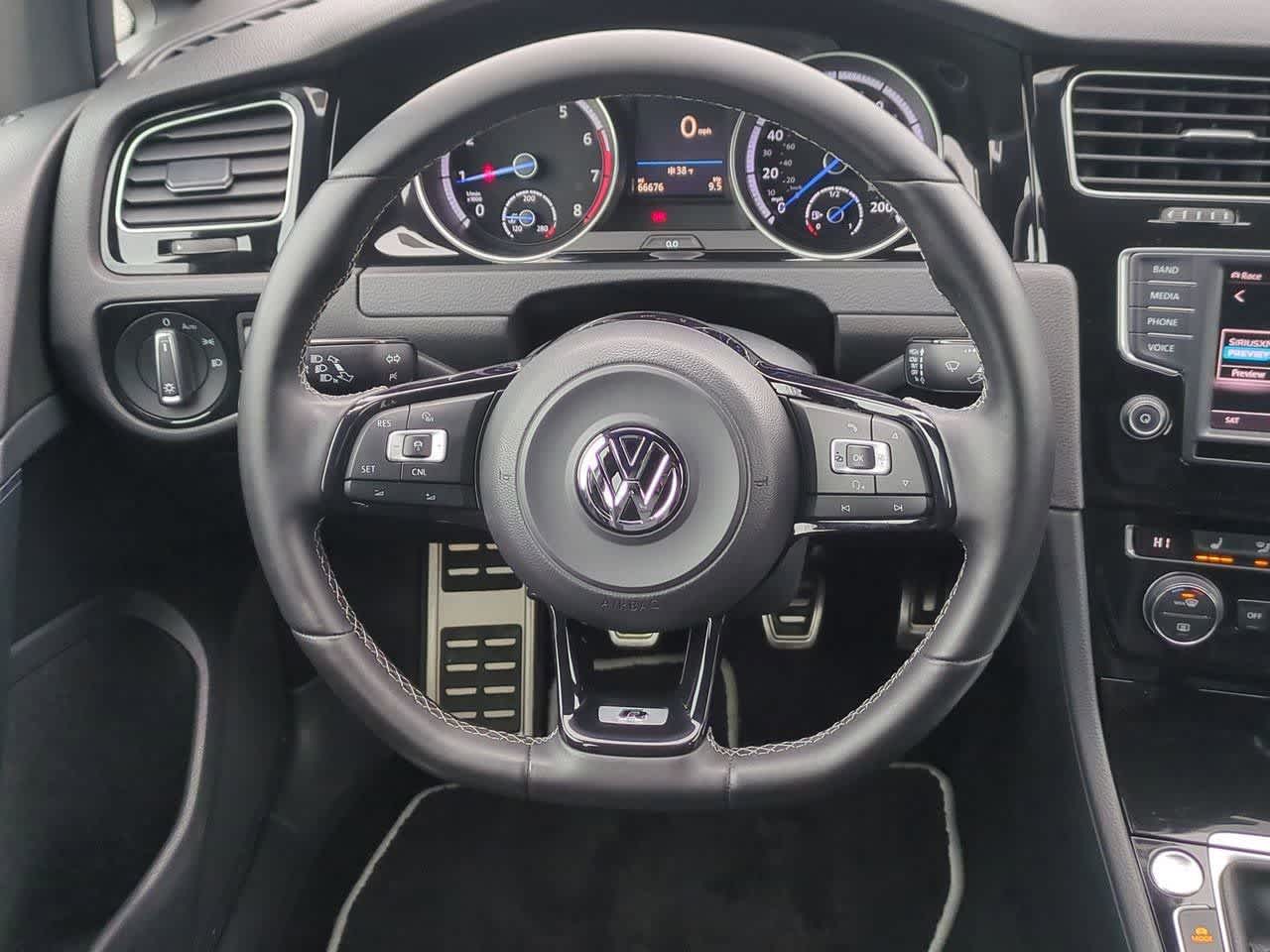 Thumbnail: 2017 Volkswagen Golf - 21