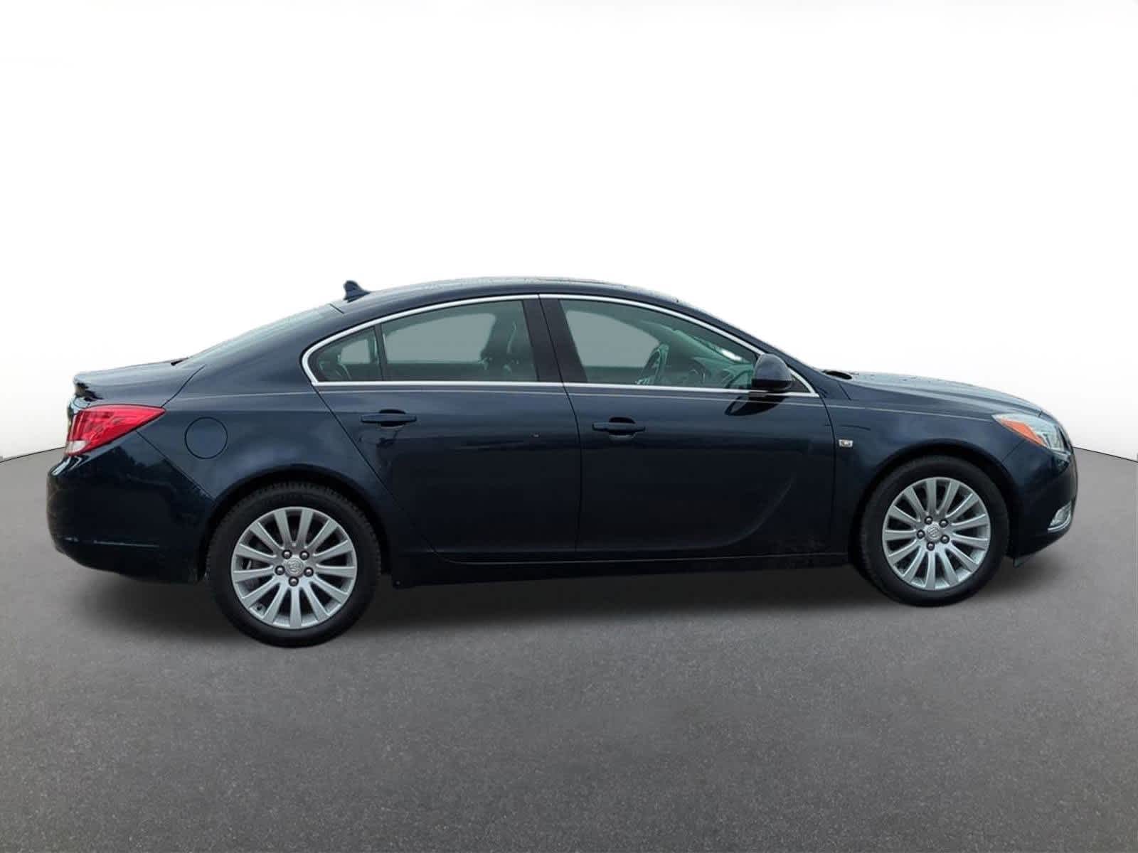Thumbnail: 2011 Buick Regal - 7