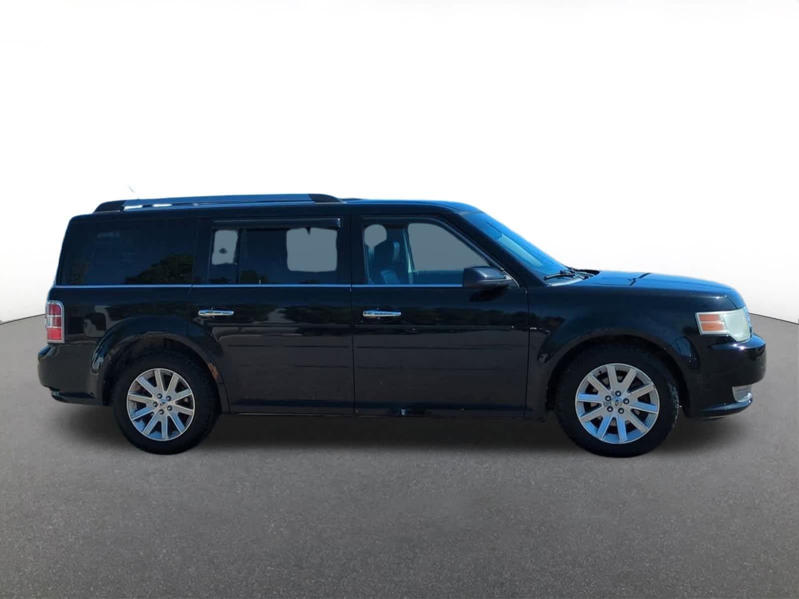 Thumbnail: 2010 Ford Flex - 7