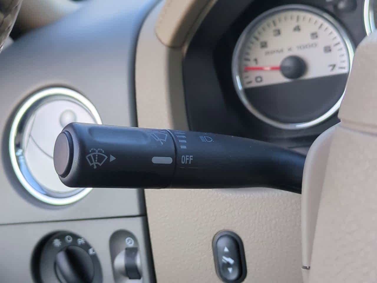 Thumbnail: 2008 Ford Econoline - 24