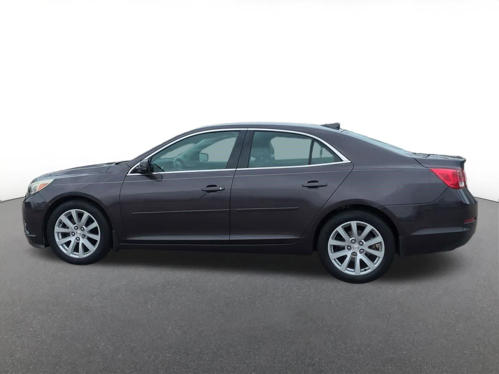 Thumbnail: 2015 Chevrolet Malibu - 3
