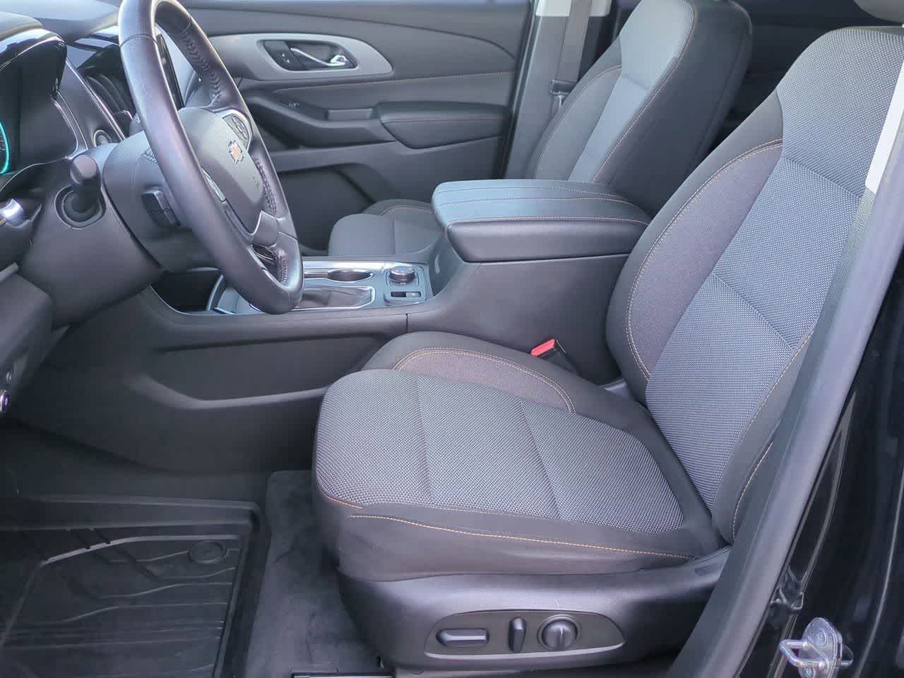 Thumbnail: 2021 Chevrolet Traverse - 15