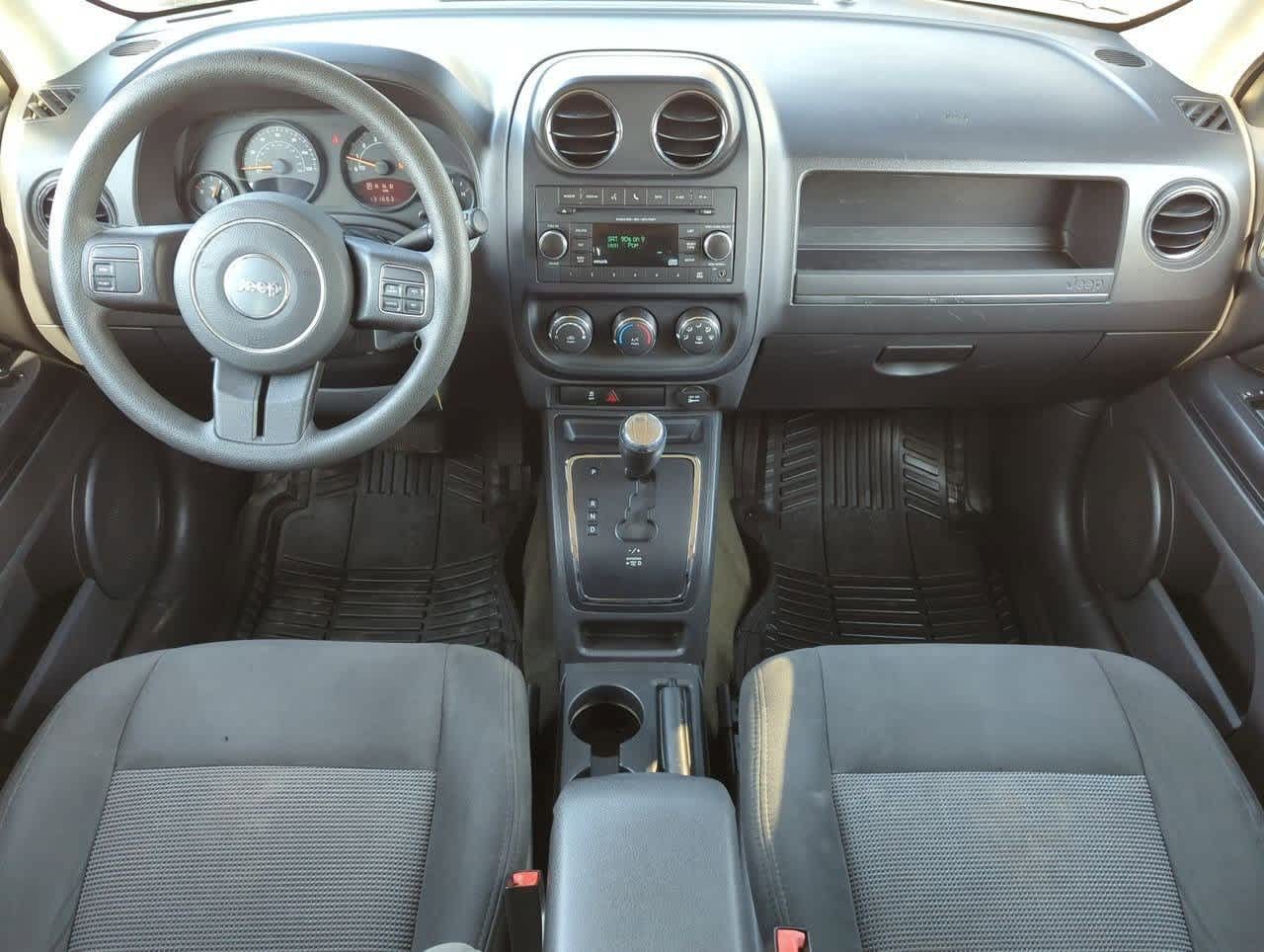 Thumbnail: 2016 Jeep Patriot - 14