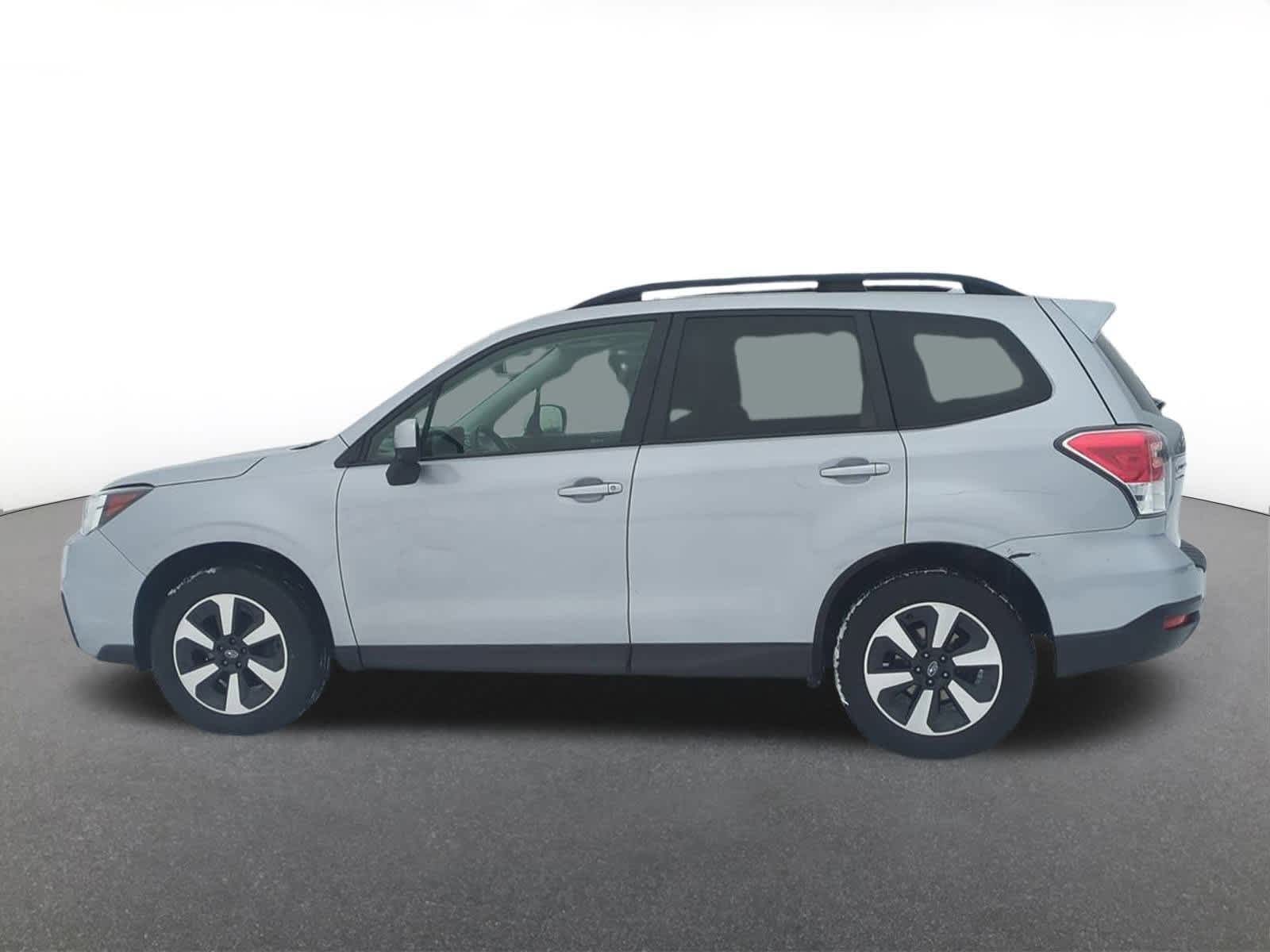 Thumbnail: 2017 Subaru Forester - 3