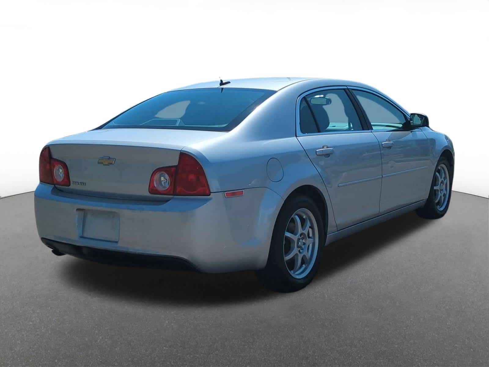 2011 Chevrolet Malibu 1LS - Photo 6