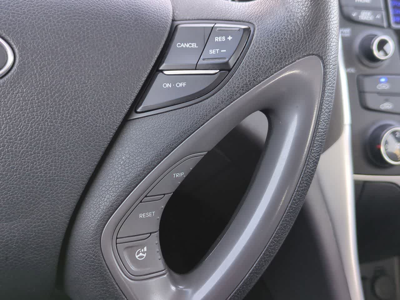 Thumbnail: 2014 Hyundai Sonata - 24