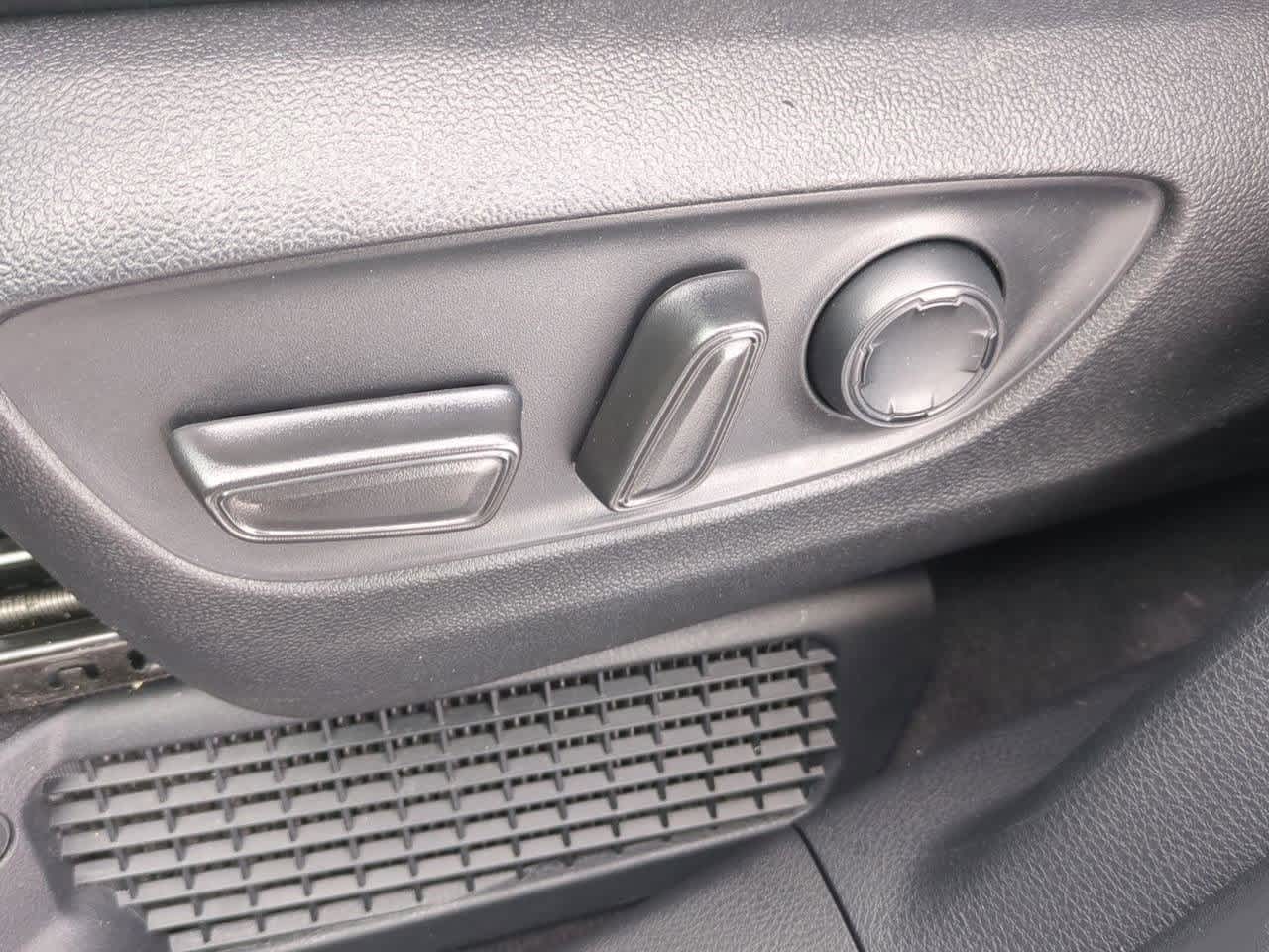 Thumbnail: 2025 Toyota Sienna - 16