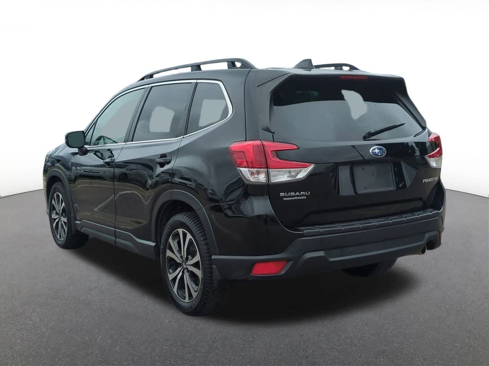 2022 Subaru Forester Limited photo 4