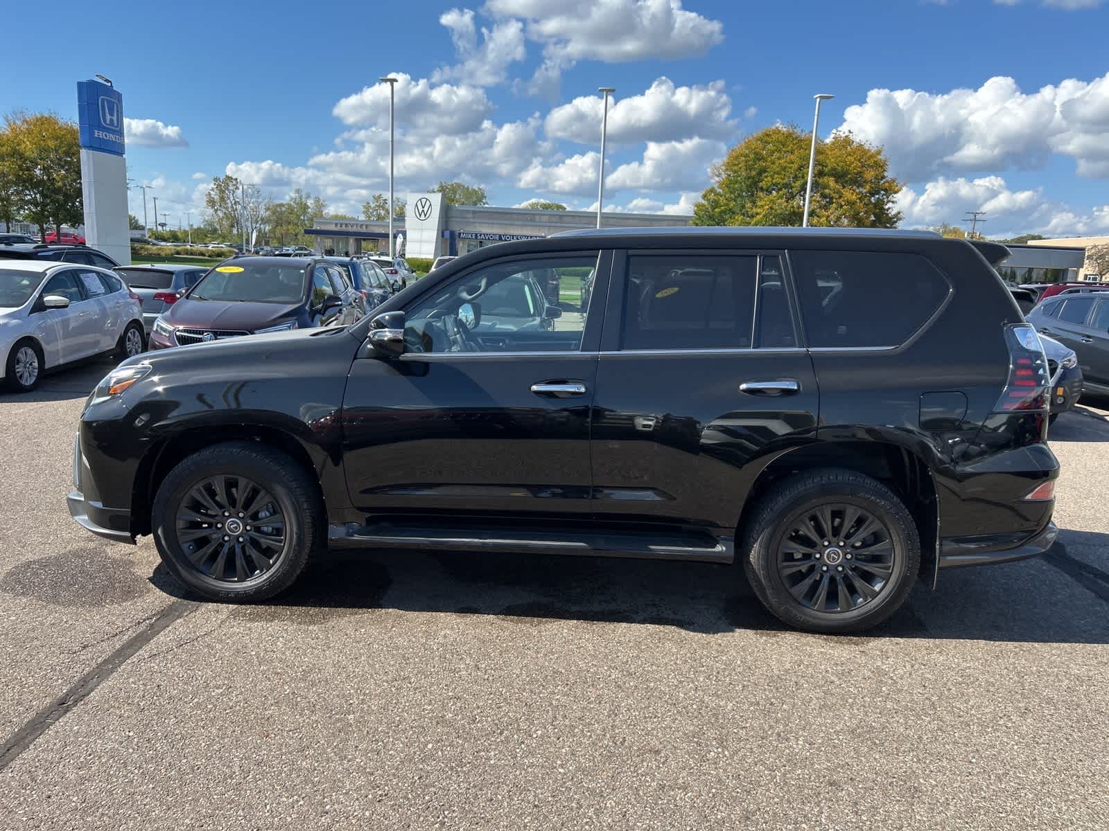 Thumbnail: 2023 Lexus GX - 2