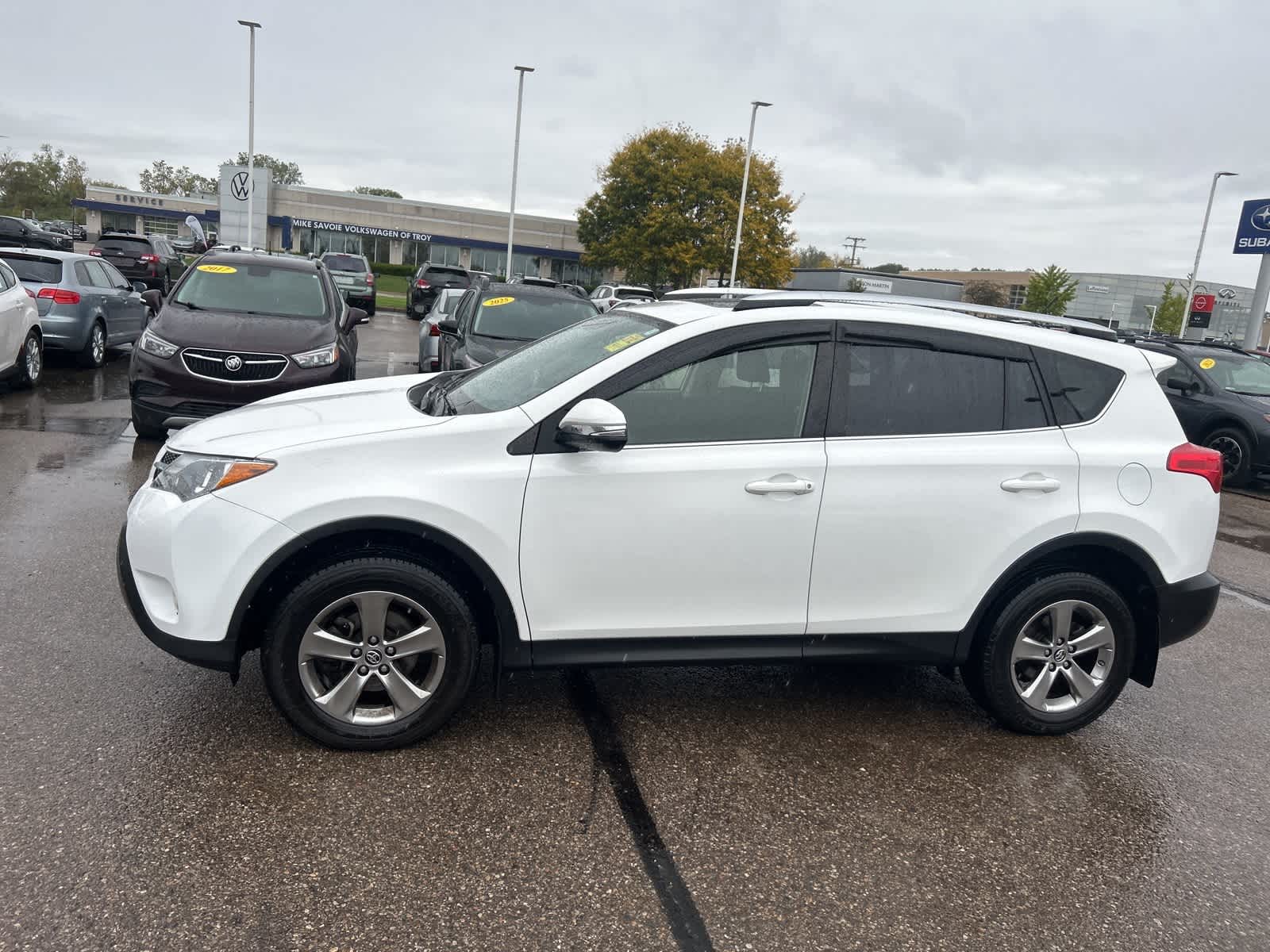 Thumbnail: 2015 Toyota RAV4 - 2