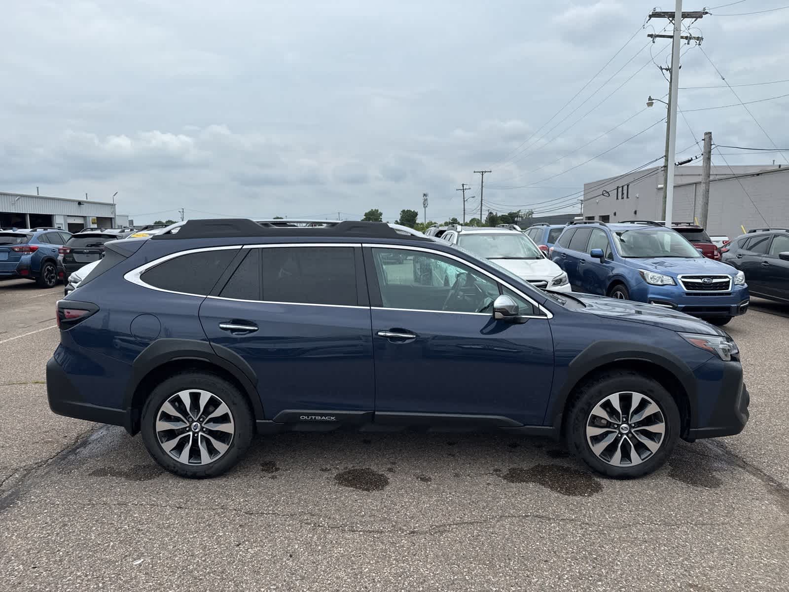 Thumbnail: 2023 Subaru Outback - 9