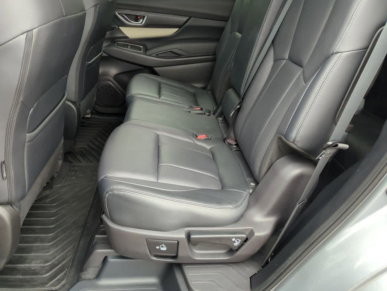 2022 Subaru Ascent Limited 18