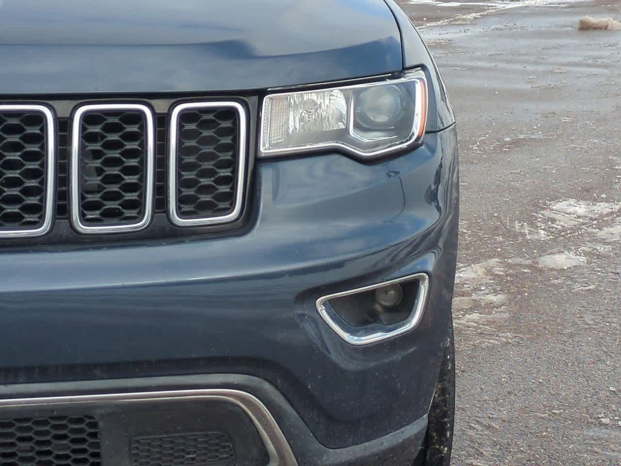 Thumbnail: 2020 Jeep Grand Cherokee - 10