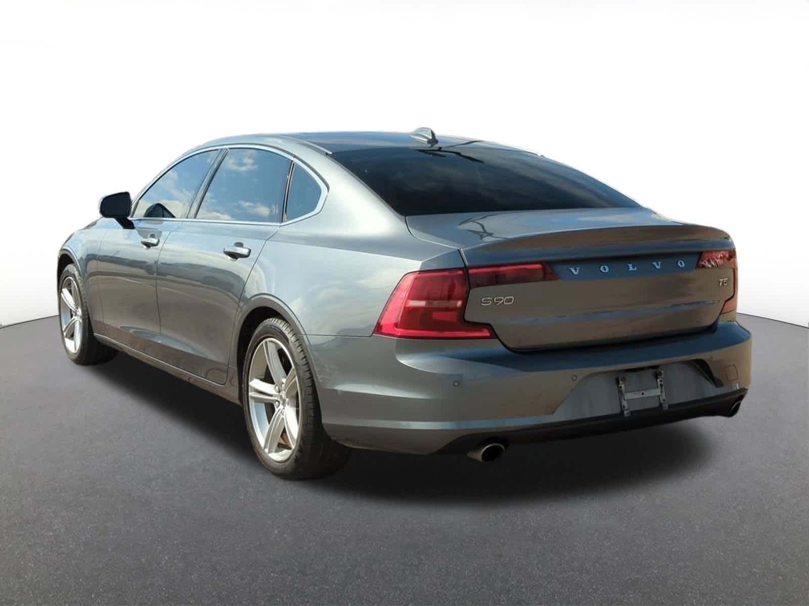 2018 Volvo S90 T5 Momentum 4