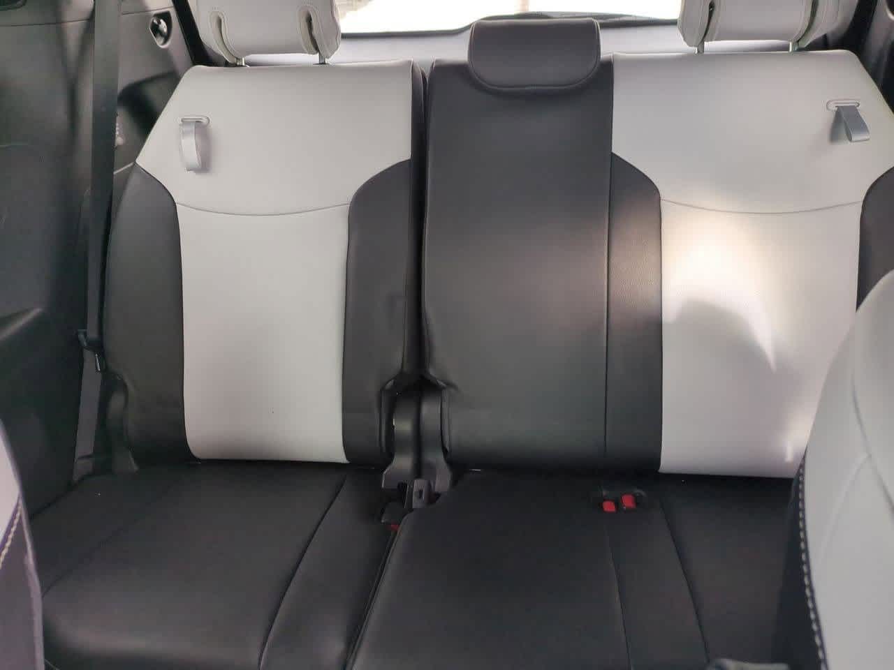 Thumbnail: 2025 Toyota Sienna - 21