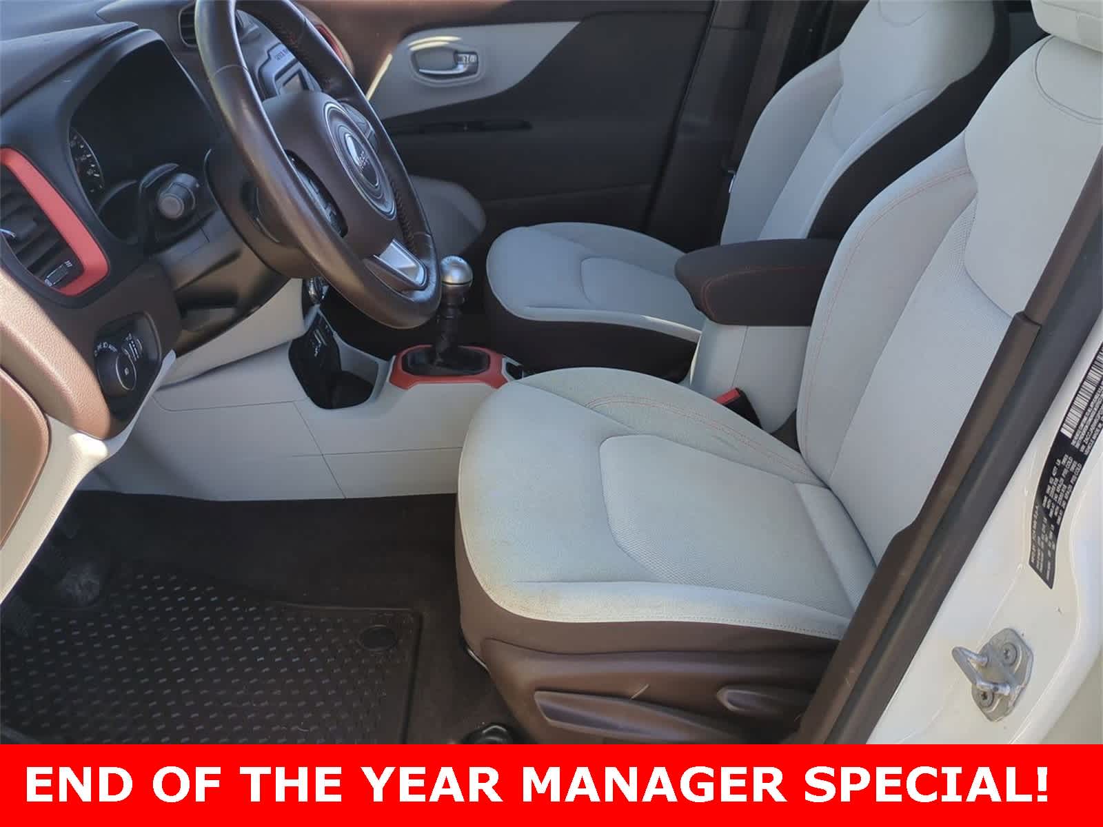 Thumbnail: 2016 Jeep Renegade - 15