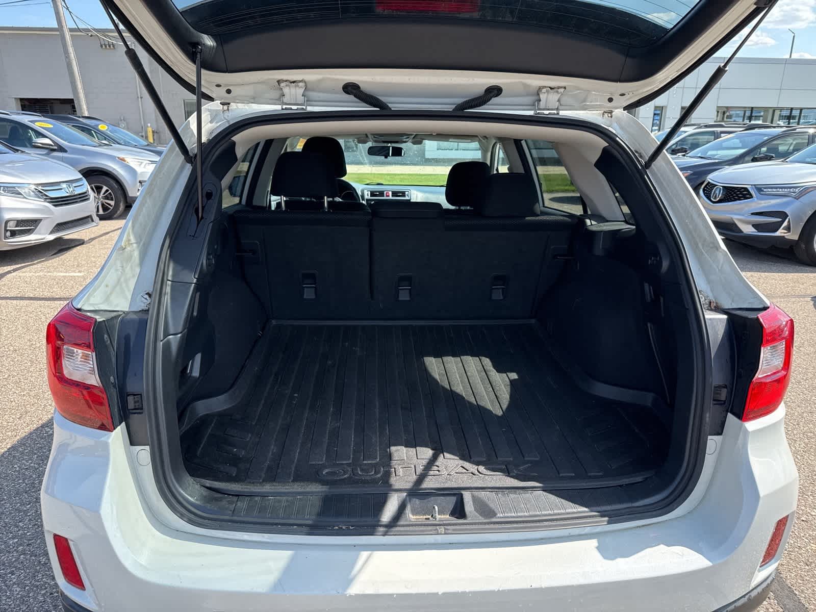 Thumbnail: 2015 Subaru Outback - 14