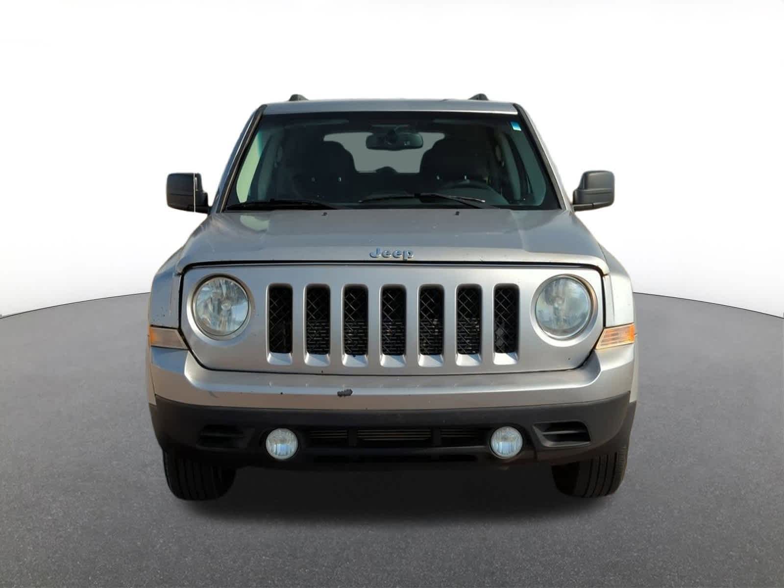 Thumbnail: 2016 Jeep Patriot - 9