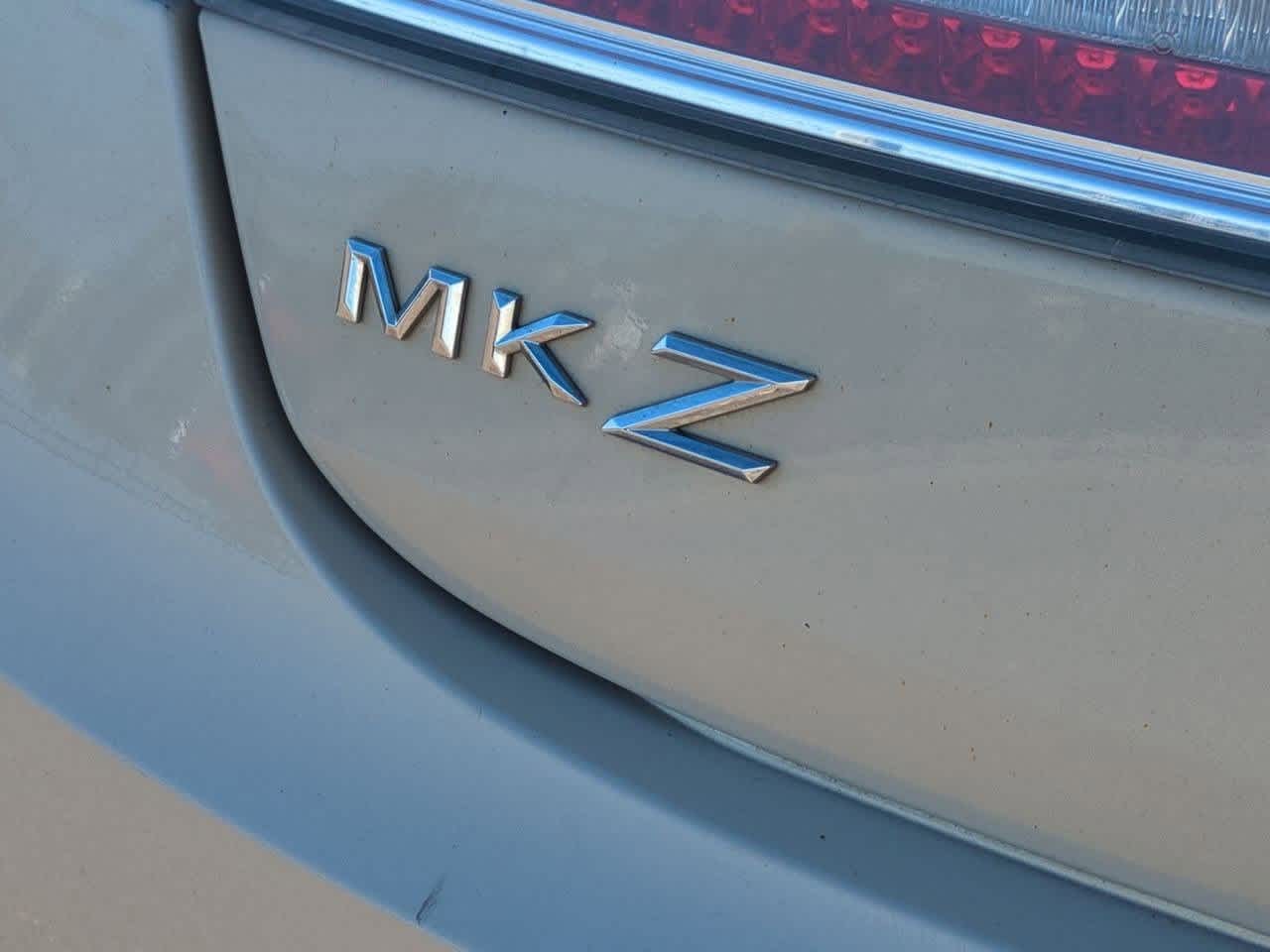 Thumbnail: 2016 Lincoln MKZ - 12
