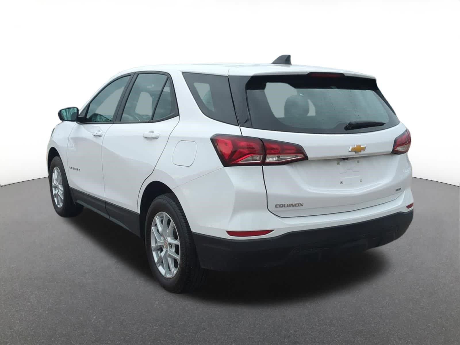 Thumbnail: 2023 Chevrolet Equinox - 4