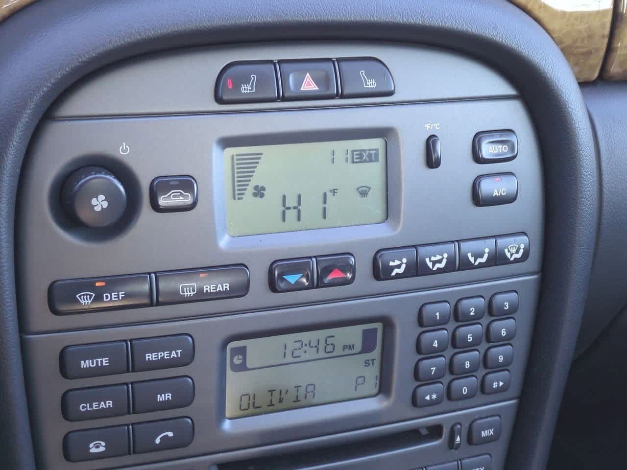 Thumbnail: 2004 Jaguar X-Type - 22